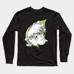 Chi's cat sleep in a leaf Long Sleeve T-Shirt